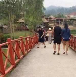 Meet your Posher, Sary